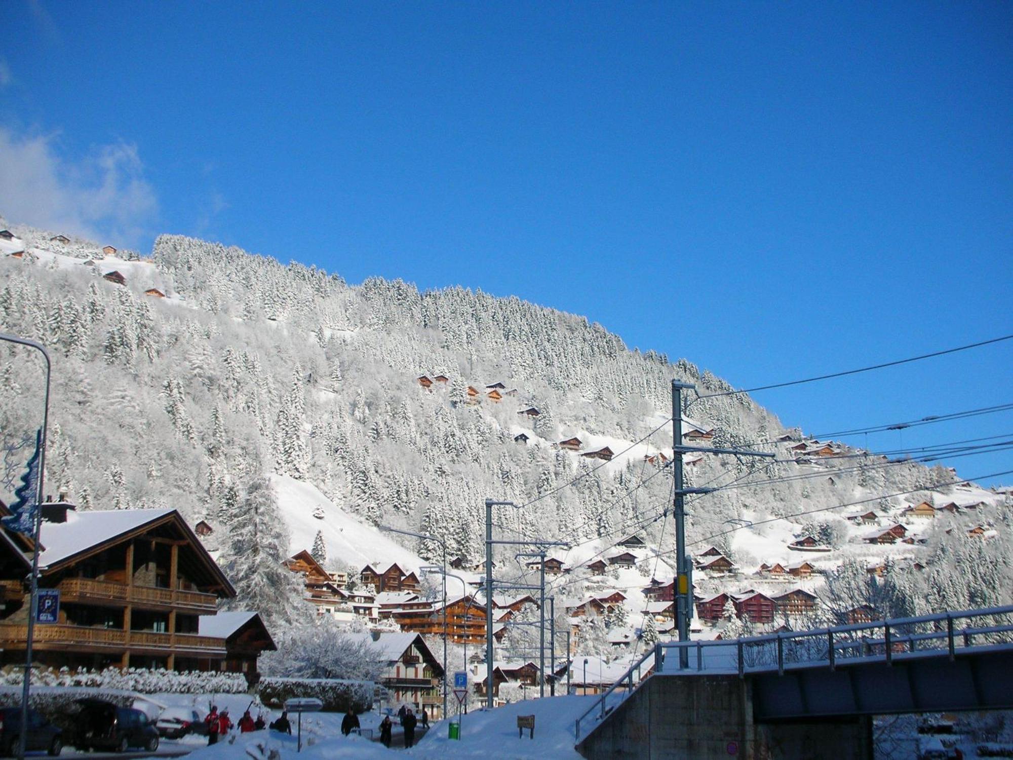 הוסטל Champéry Backpacker Le Petit Baroudeur מראה חיצוני תמונה